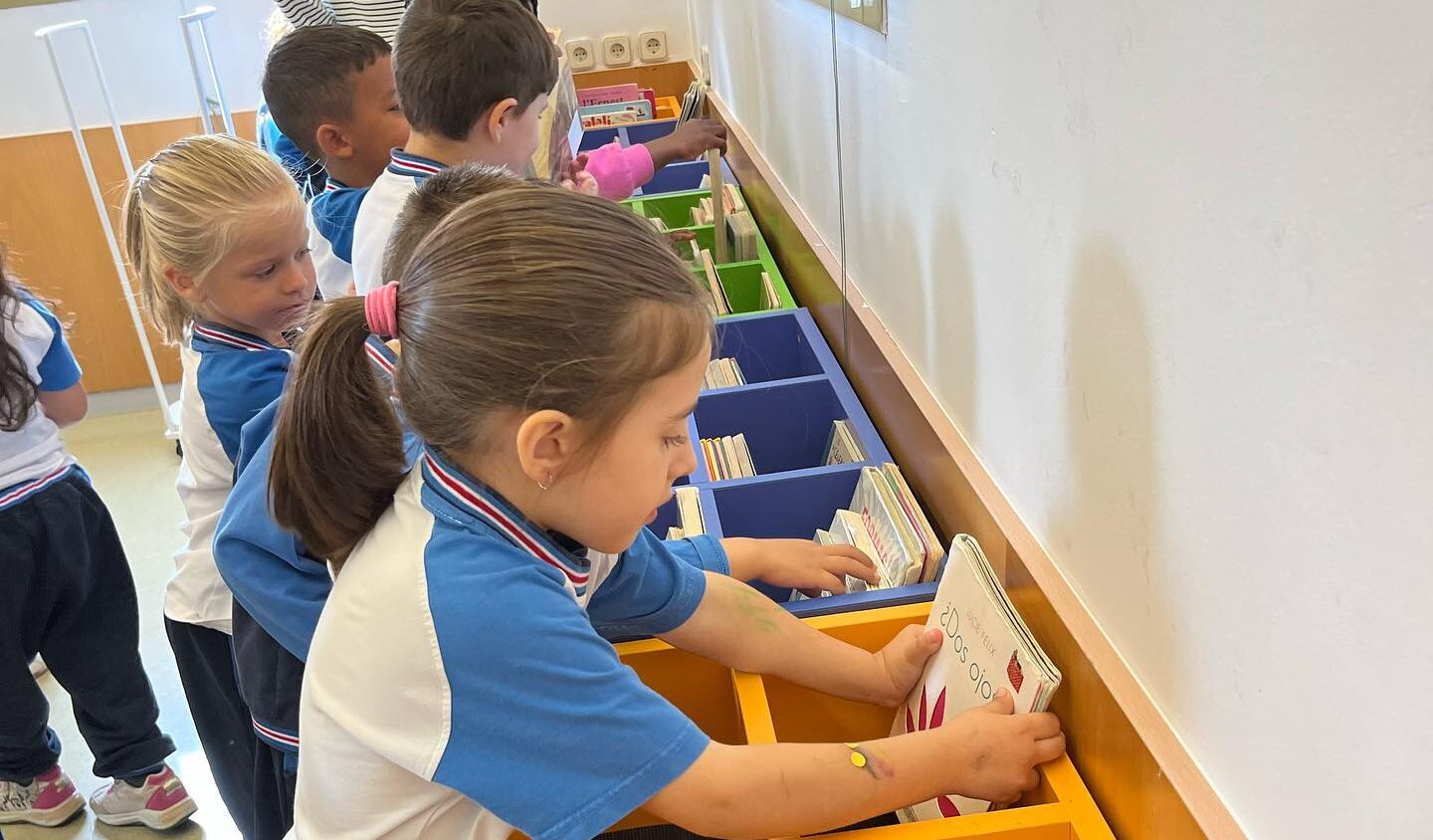 lenguas Colegio Jesús María Claudina Thevenet