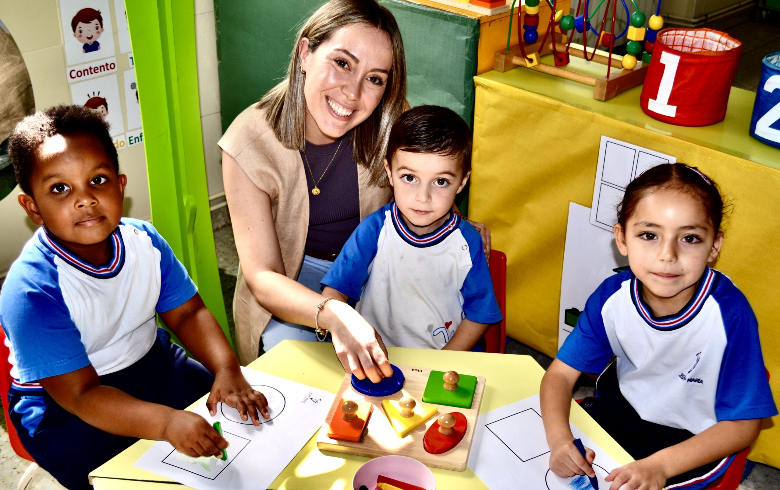 Niños fomentando creatividad